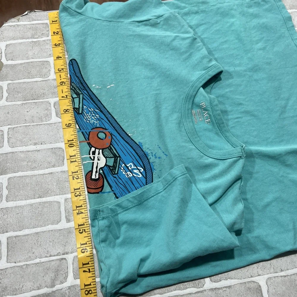 Vintage Place boy XXLarge (16) Live 2 Skate graphic t-shirt